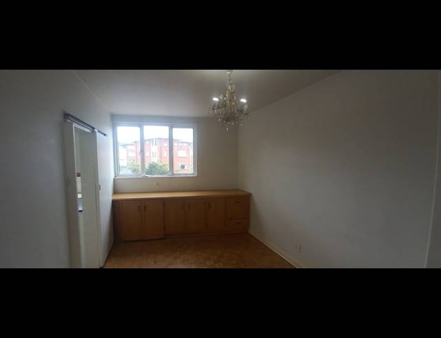 3 BEDROOM FLAT FOR SALE IN WESTRIDGE